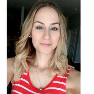 Meet your Posher, Dee